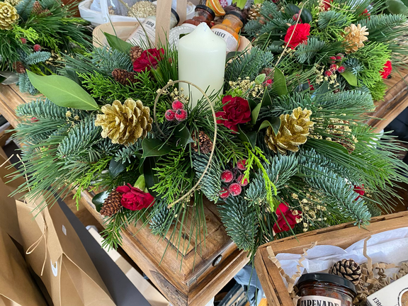 Table Centre Arrangement image 0